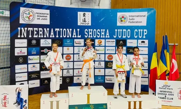 Fotografia 2 din 4: Shosha Judo Cup, Bacău: 2 sportive, 2 medalii